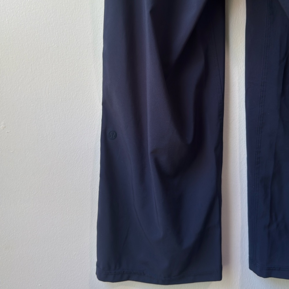 Black Cropped Ankle Pants with Relaxed Fit - Picture 4 of 6